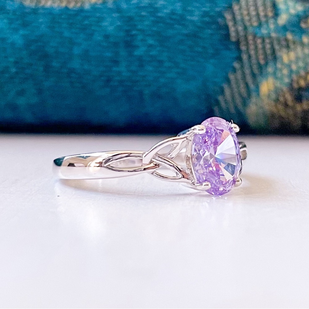925 Oval Lavender CZ Ring Sz 8